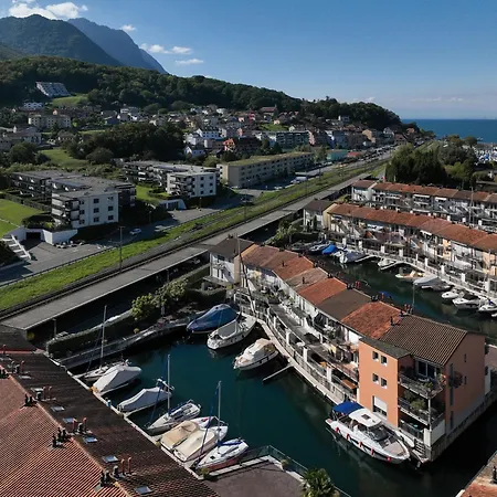 Cook P9-3 By Interhome *